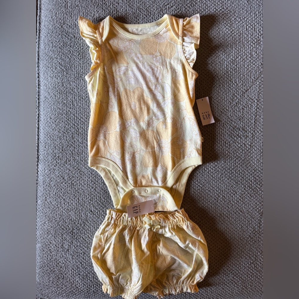 GAP Baby Yellow Floral Cotton Bodysuit Onesie and Bloomers/shorts